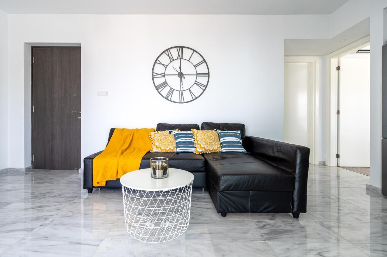 Oyster 1-Br Apt In Larnaca Bagian luar foto