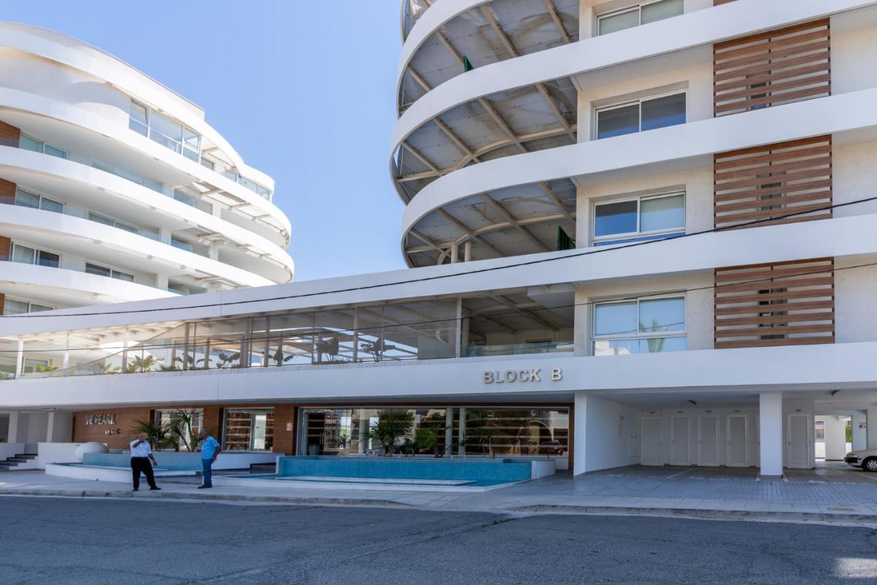 Oyster 1-Br Apt In Larnaca Bagian luar foto
